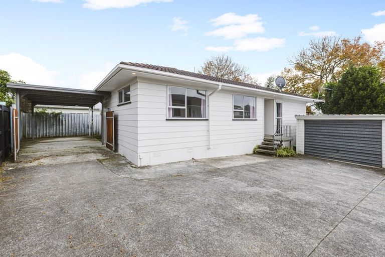 Photo of property in 2/26 Navigator Place, Papatoetoe, Auckland, 2025