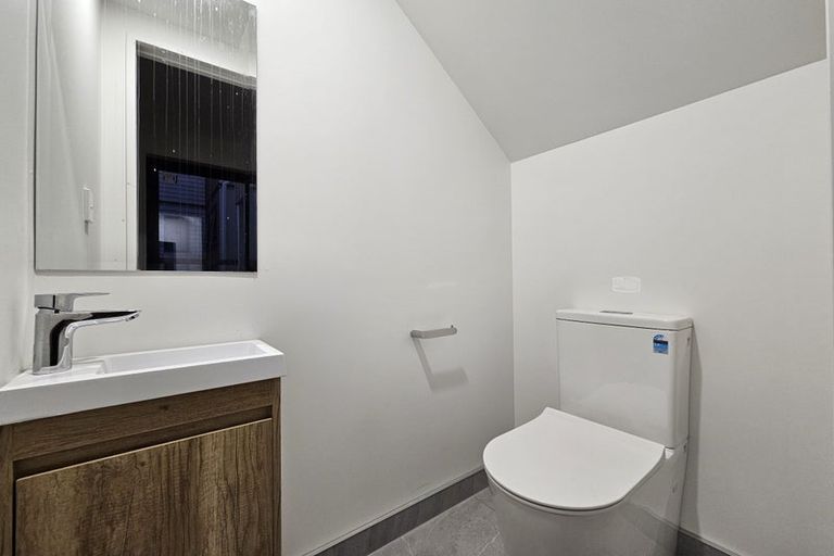 Photo of property in 8 Lewis Road, Pakuranga, Auckland, 2010