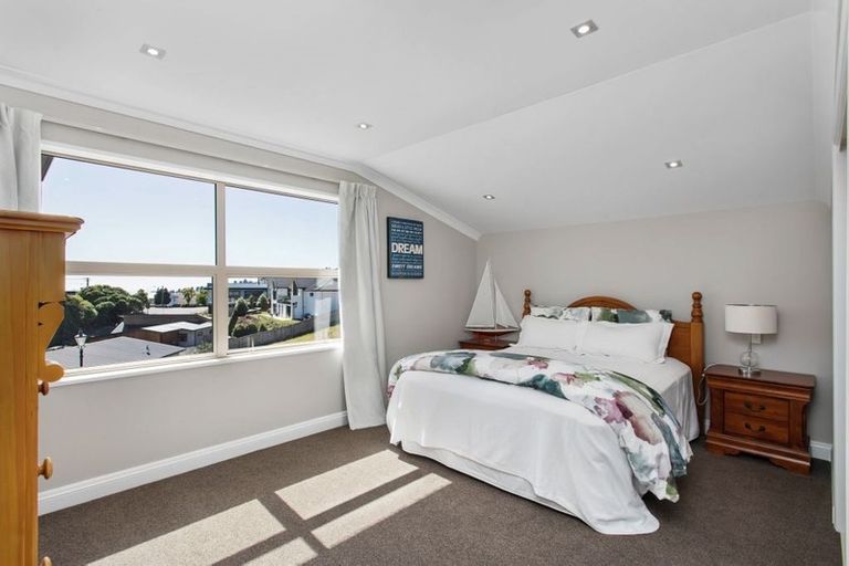 Photo of property in 3 Roystone Way, Huntsbury, Christchurch, 8022