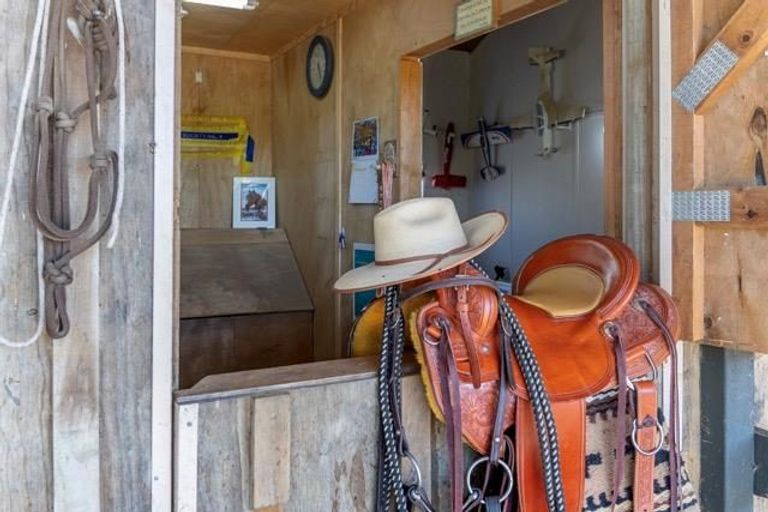 Photo of property in 135b Hutchinson Road, Helensville, 0875