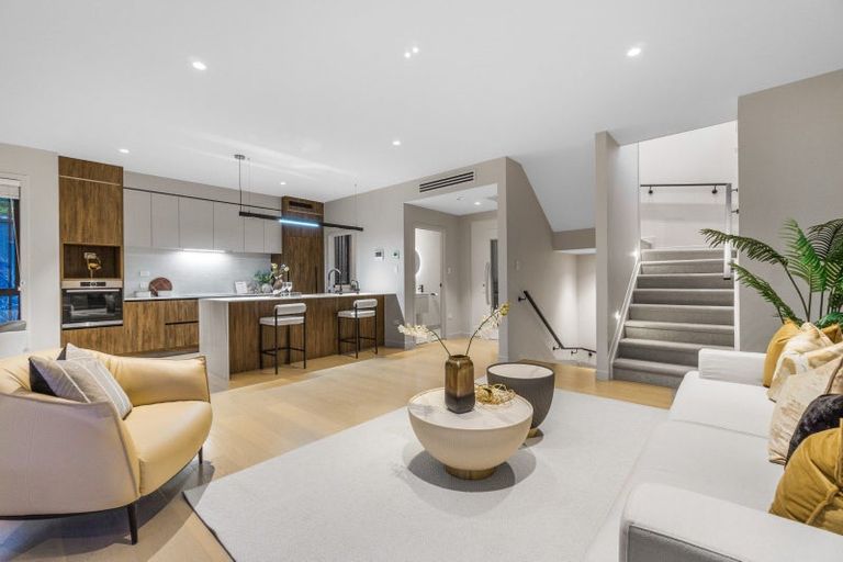 Photo of property in 201c Hurstmere Road, Takapuna, Auckland, 0622