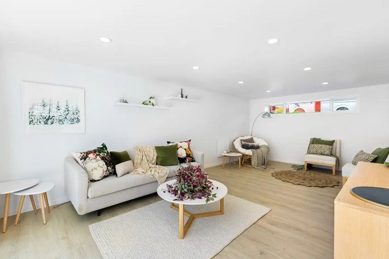 Photo of property in 6 Alston Avenue, Kelston, Auckland, 0602