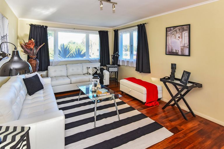 Photo of property in 1/35 Hill Crescent, Papakura, 2110