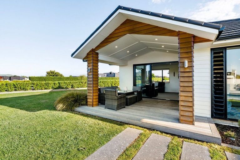 Photo of property in 2 Moemoea Place, Cambridge, 3434