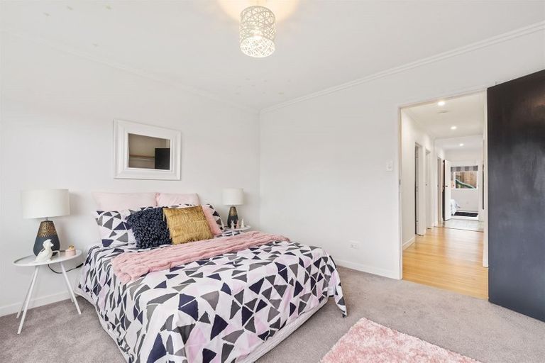 Photo of property in 29 Cassino Street, Bayswater, Auckland, 0622