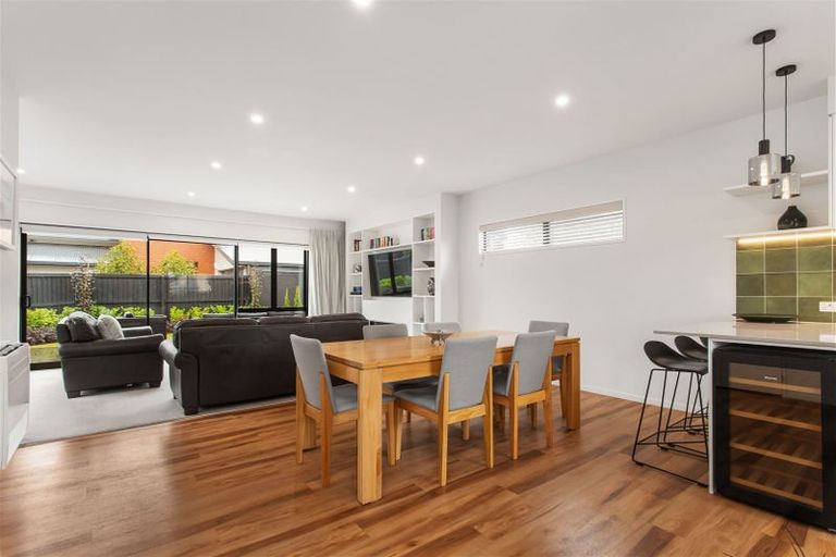 Photo of property in 5a Taylors Avenue, Bryndwr, Christchurch, 8052
