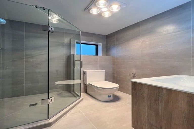 Photo of property in 33 Korihi Drive, Swanson, Auckland, 0614