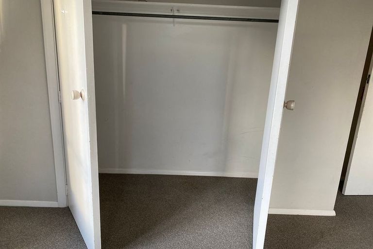 Photo of property in 33 Henderson Crescent, Parkvale, Tauranga, 3112