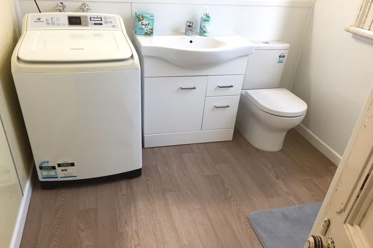 Photo of property in 81 Bolton Street, Kelburn, Wellington, 6012