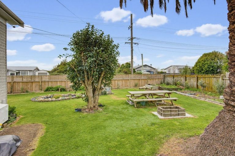 Photo of property in 55 Mako Mako Road, Levin, 5510