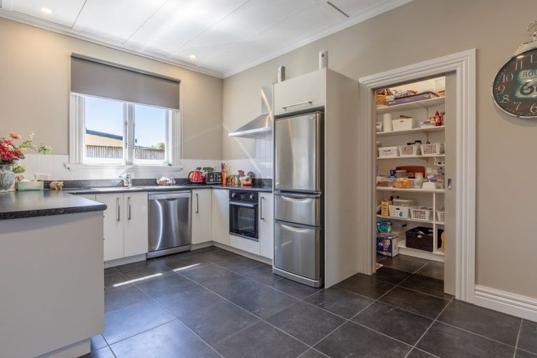 Photo of property in 57 Swinburn Street, Dannevirke, 4930