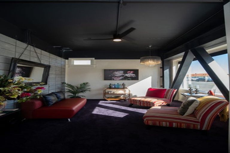 Photo of property in 127 Saint Aubyn Street, New Plymouth, 4310