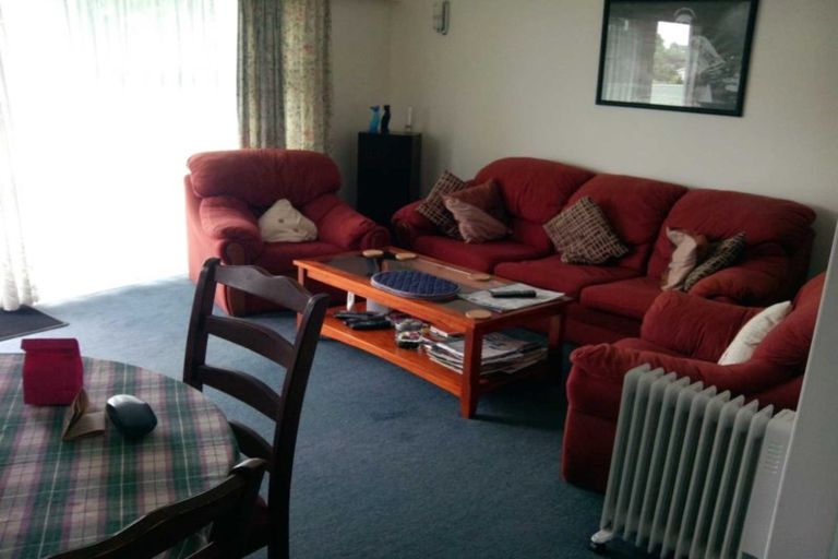 Photo of property in 2/33 Butterworth Avenue, Opaheke, Papakura, 2113