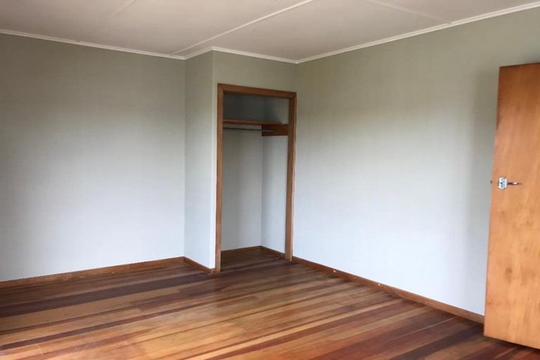 Photo of property in 221 Mangorei Road, Merrilands, New Plymouth, 4312