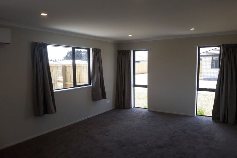 Photo of property in 44 William Deans Drive, Prebbleton, 7604