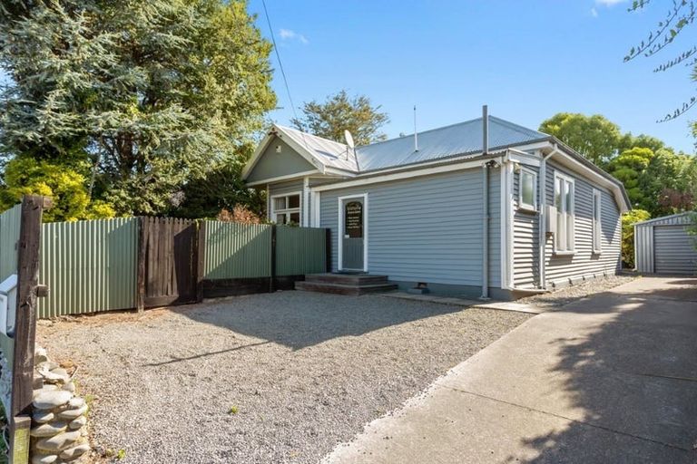 Photo of property in 113 Geraldine Street, Edgeware, Christchurch, 8013