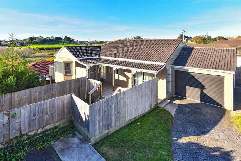 Photo of property in 54 Alabaster Drive, Papatoetoe, Auckland, 2025