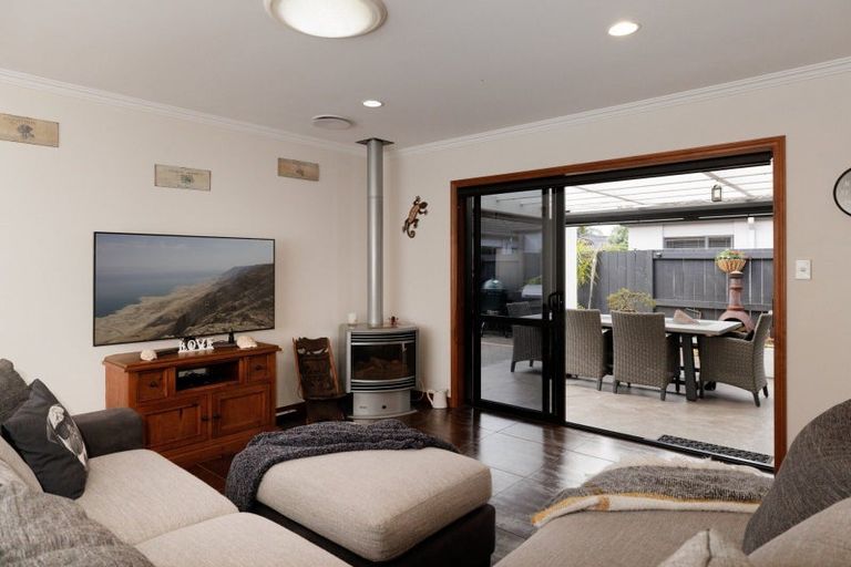 Photo of property in 24 Ohope Place, Papamoa Beach, Papamoa, 3118