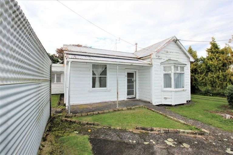 Photo of property in 12 Ngapapa Street, Urenui, 4375