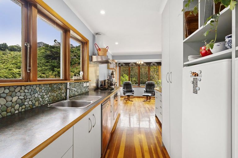 Photo of property in 323 Ohiro Road, Brooklyn, Wellington, 6021