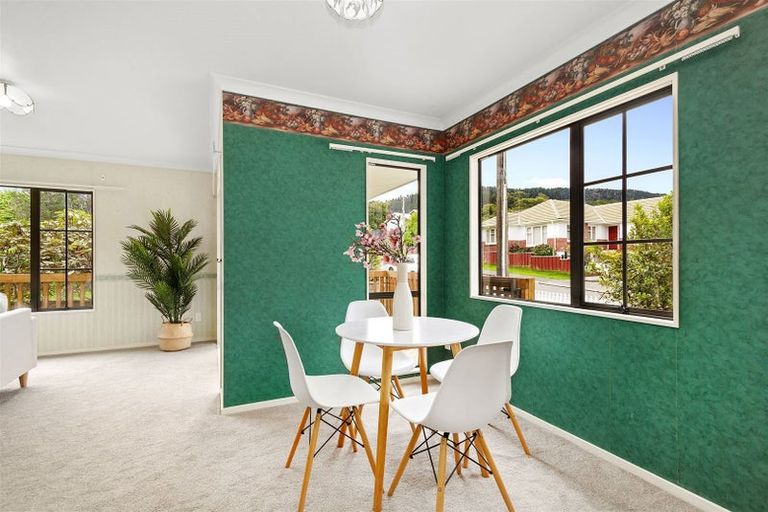 Photo of property in 23a Larsen Crescent, Tawa, Wellington, 5028