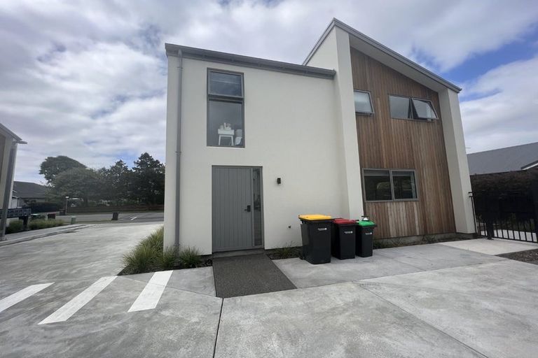 Photo of property in 1/7 Lindores Street, Addington, Christchurch, 8024