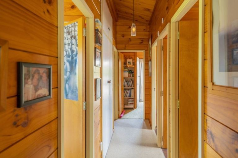 Photo of property in 82 Cook Drive, Whitianga, 3510