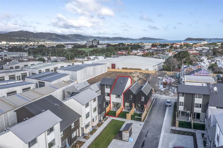 Photo of property in 21 John Street, Stokes Valley, Lower Hutt, 5019