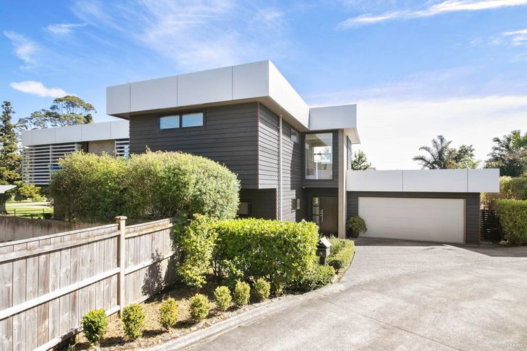 Photo of property in 16 Appleby Road, Albany, Auckland, 0632