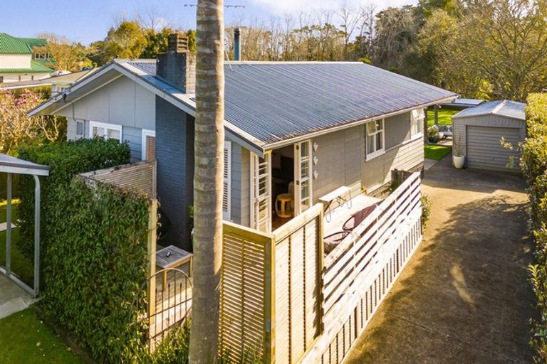 Photo of property in 8 Trigg Road, Huapai, Kumeu, 0810