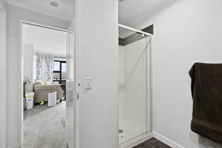 Photo of property in 83 Tannadyce Street, Strathmore Park, Wellington, 6022