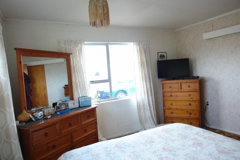 Photo of property in 19 Albany Street, Patea, 4520