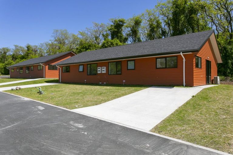 Photo of property in 7 Winnie Close, Acacia Bay, Taupo, 3330