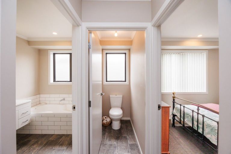 Photo of property in 6 Bryant Street, Takaro, Palmerston North, 4412