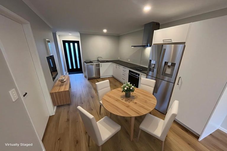 Photo of property in 8 Kumerahou Street, Kumeu, 0810