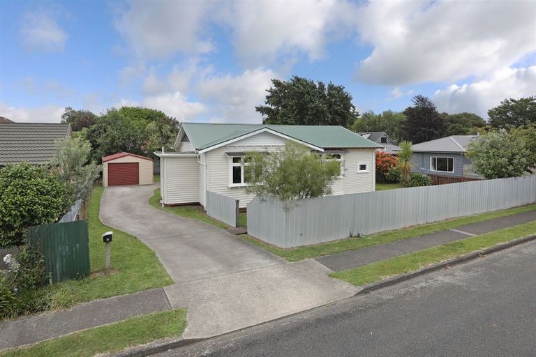 Photo of property in 9 Wilson Street, Bulls, 4818