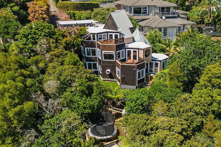 Photo of property in 19 Park Rise, Campbells Bay, Auckland, 0630