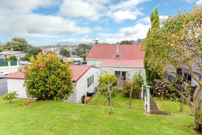 Photo of property in 88 Young Street, New Plymouth, 4310