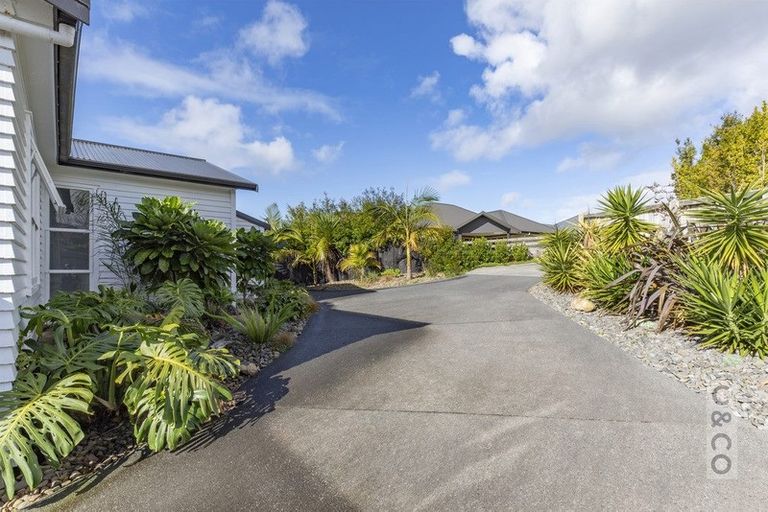 Photo of property in 7 Norglen Lane, Riverhead, 0820