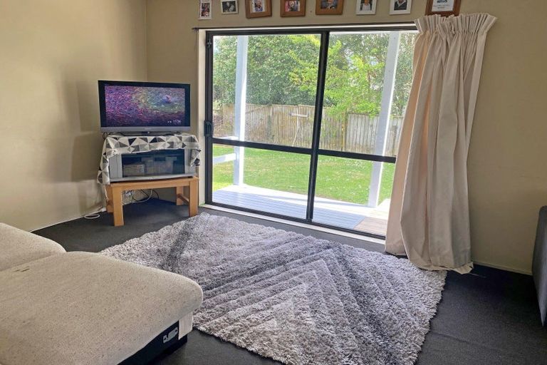 Photo of property in 1 Robinson Street, Katikati, 3129