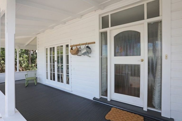 Photo of property in 38 Grey Street, Marton, 4710