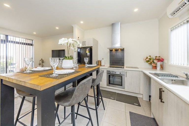 Photo of property in 12 Fermi Lane, Papakura, 2110