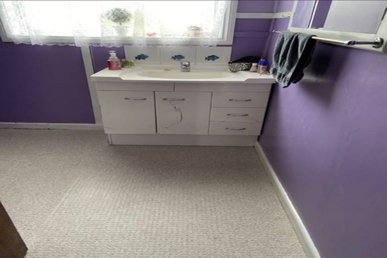 Photo of property in 10 Bridge Street, Tuatapere, 9620