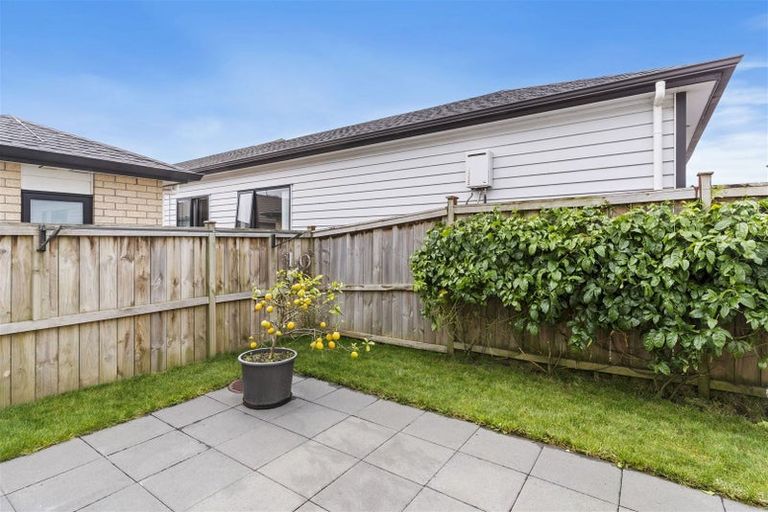 Photo of property in 5 Castlepoint Avenue, Takanini, 2110