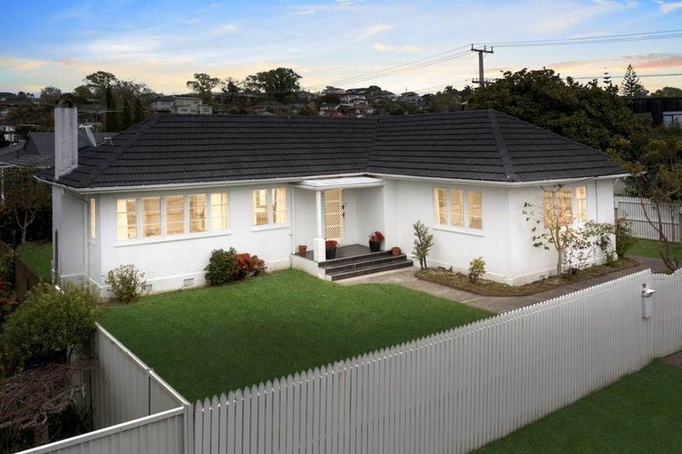 Photo of property in 1/9 Nile Road, Milford, Auckland, 0620