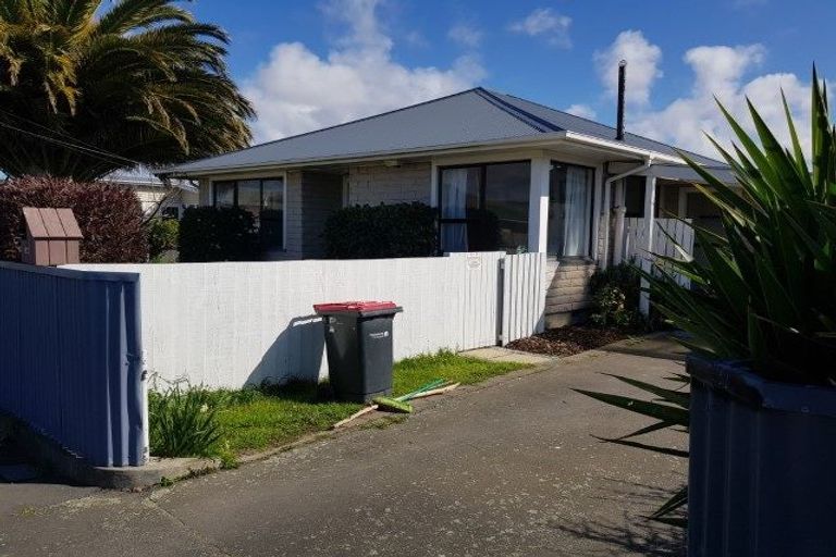 Photo of property in 83 Hargood Street, Woolston, Christchurch, 8062