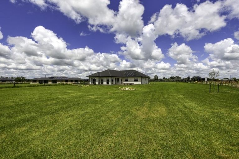 Photo of property in 26 Whitcombe Place, Darfield, 7571