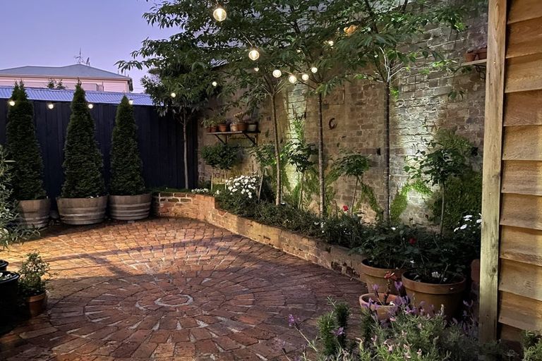 Photo of property in 247 Tinakori Road, Thorndon, Wellington, 6011