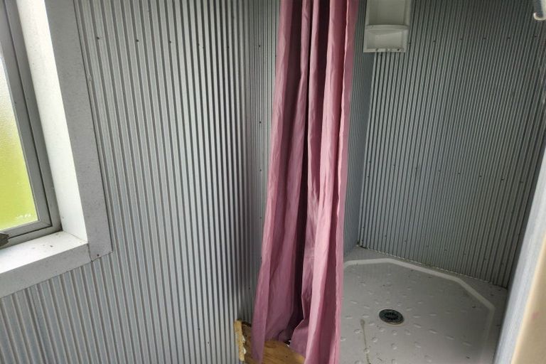 Photo of property in 1089 East Coast Road, Whakatiwai, Miranda, 2473