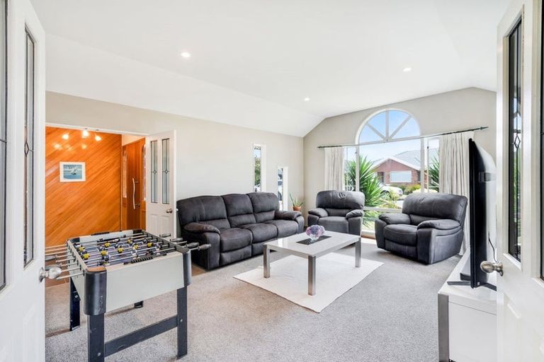 Photo of property in 7 Empress Place, Halswell, Christchurch, 8025